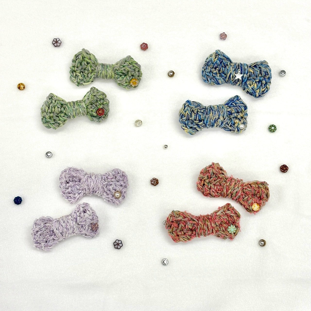 3月8日|ミックスヤーンで編む、かぎ針編みのペアリボン by ハッピーパンチ編みーズ