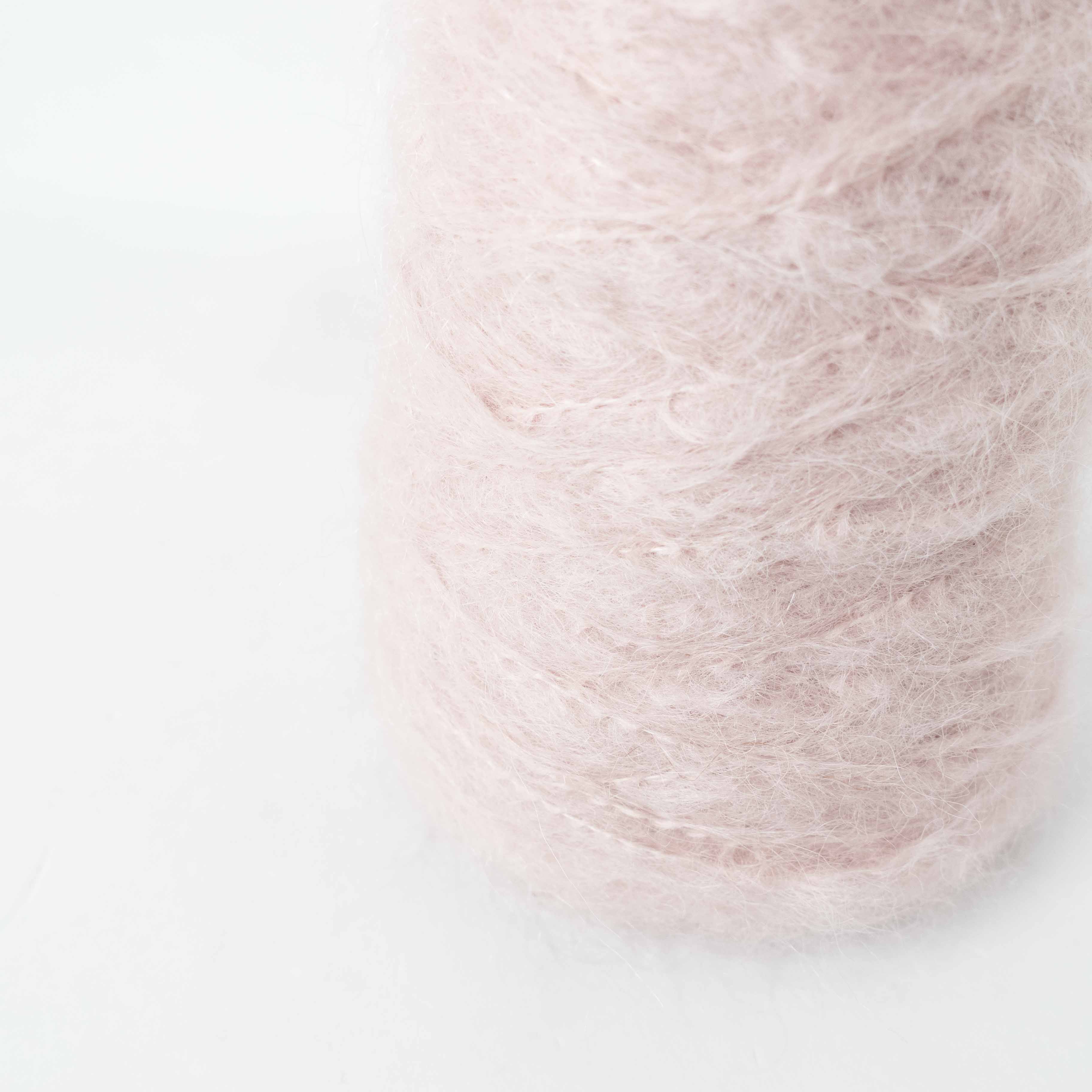 1/2 smile (Super Kid Mohair, Baby Alpaca)