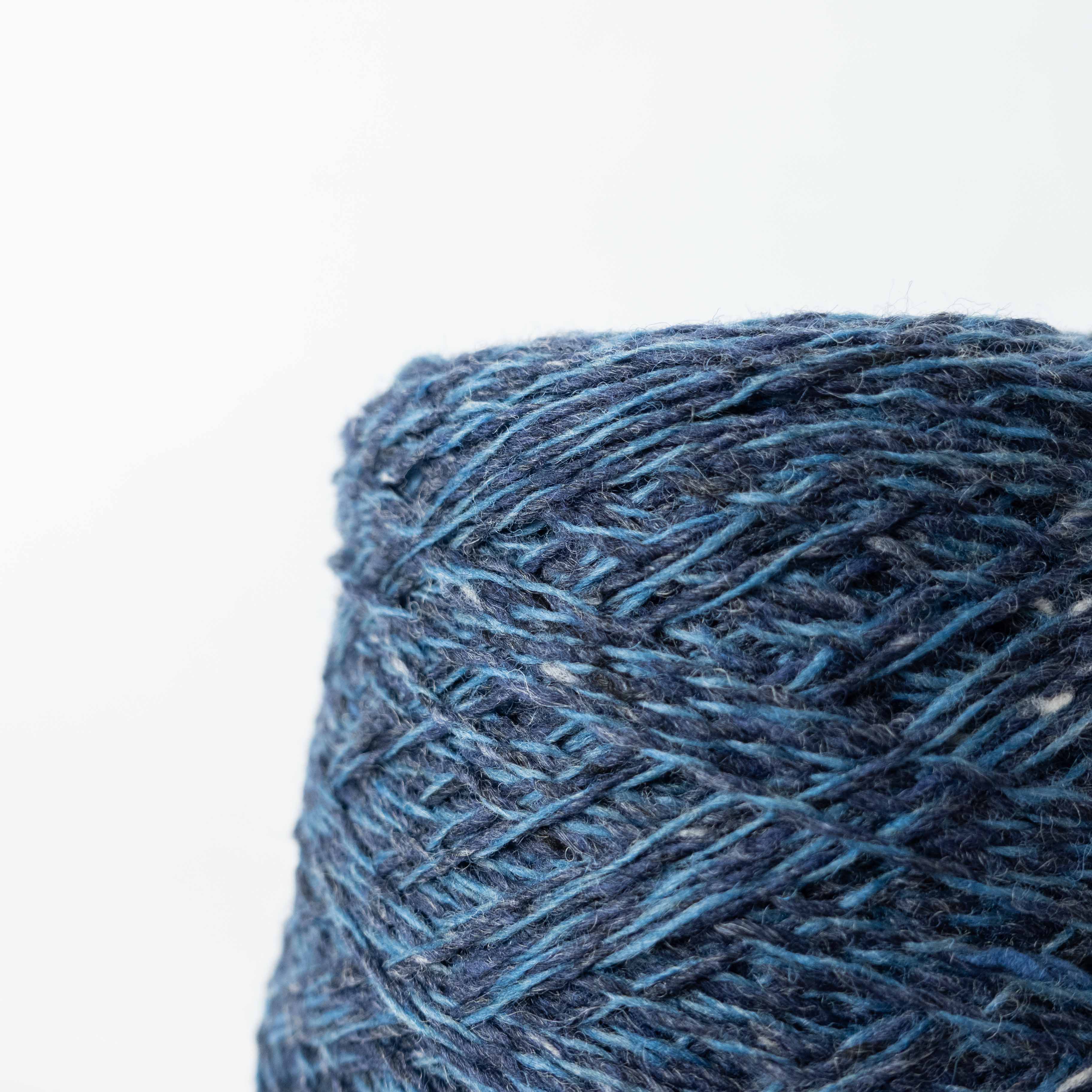 -mid project- 1/4.2 Bulky Nep Wool - Blue