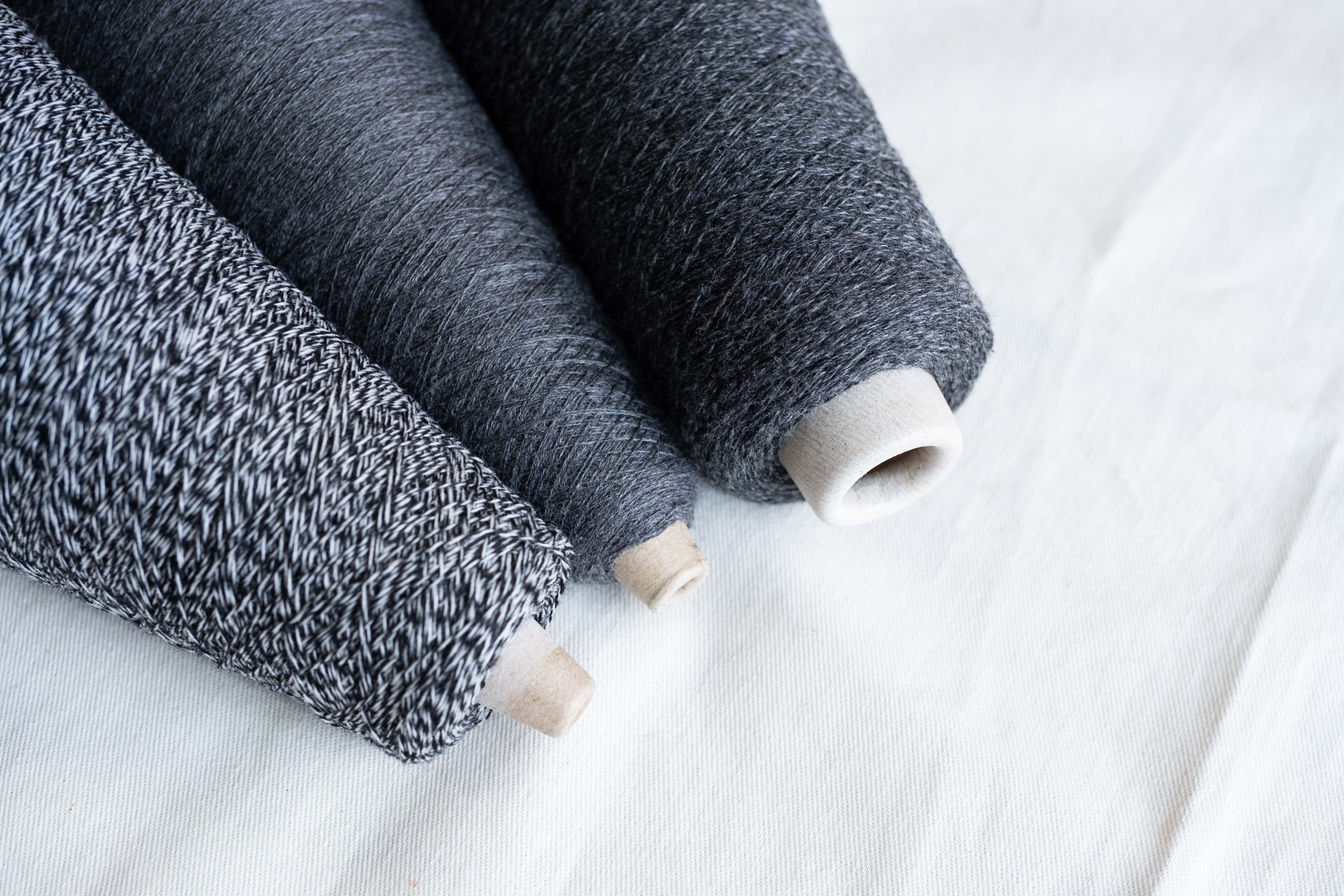 FIRST CASHMERE SET – 選べる3タイプの限定セット