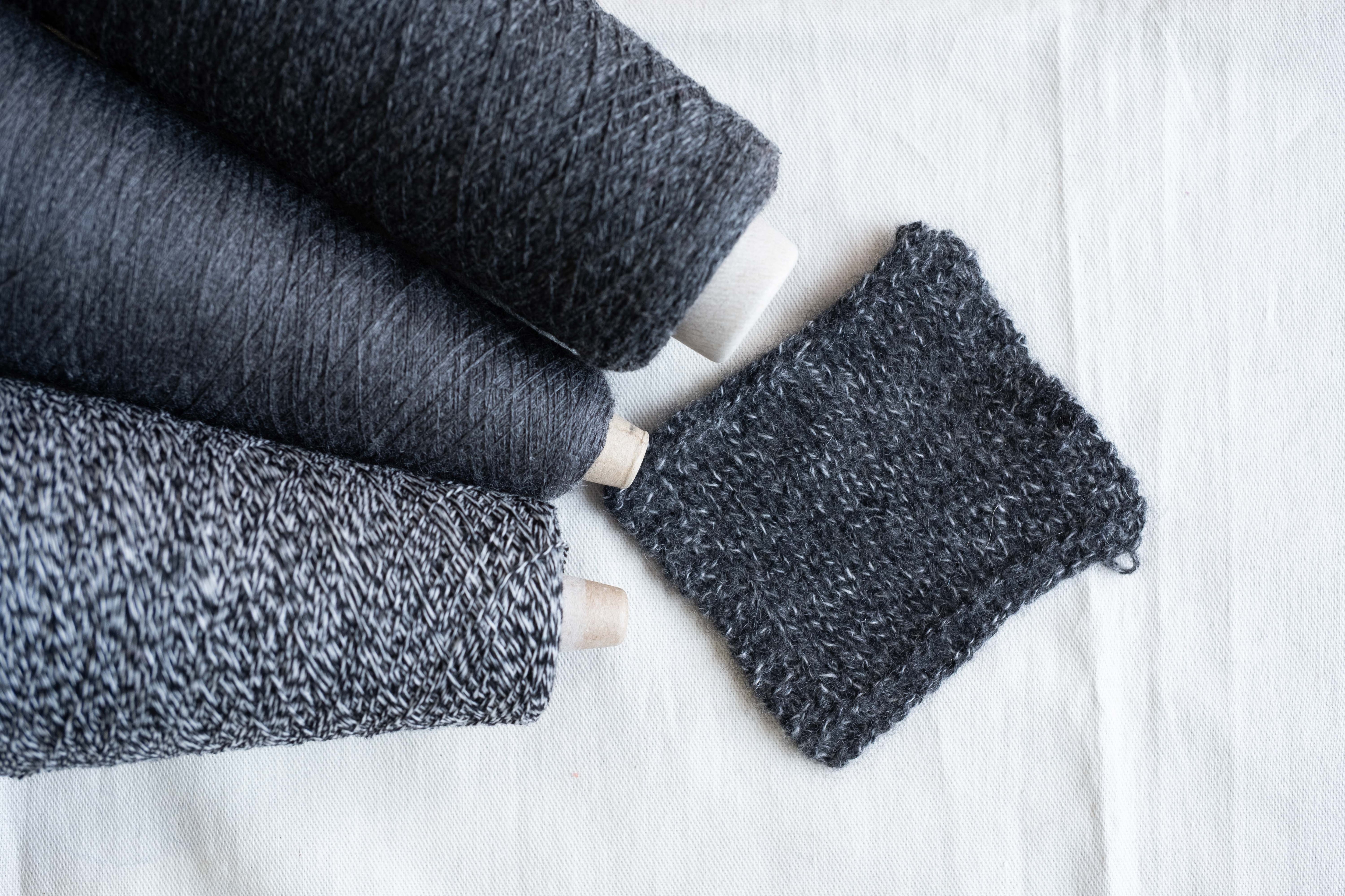 FIRST CASHMERE SET – 選べる3タイプの限定セット