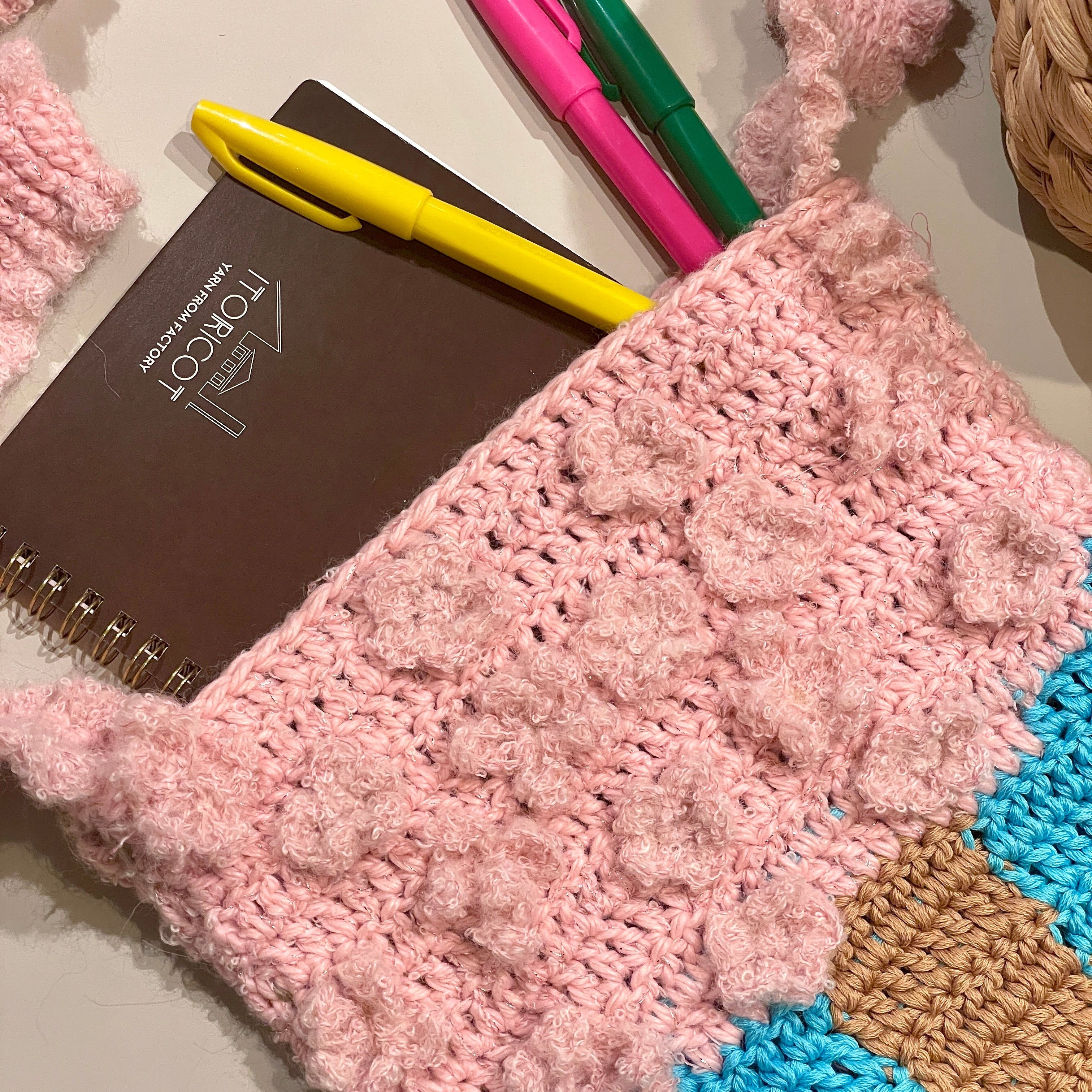 【期間限定受注】春を待つ 〜花見ポシェットバッグ〜 designed by VeggieCrochet