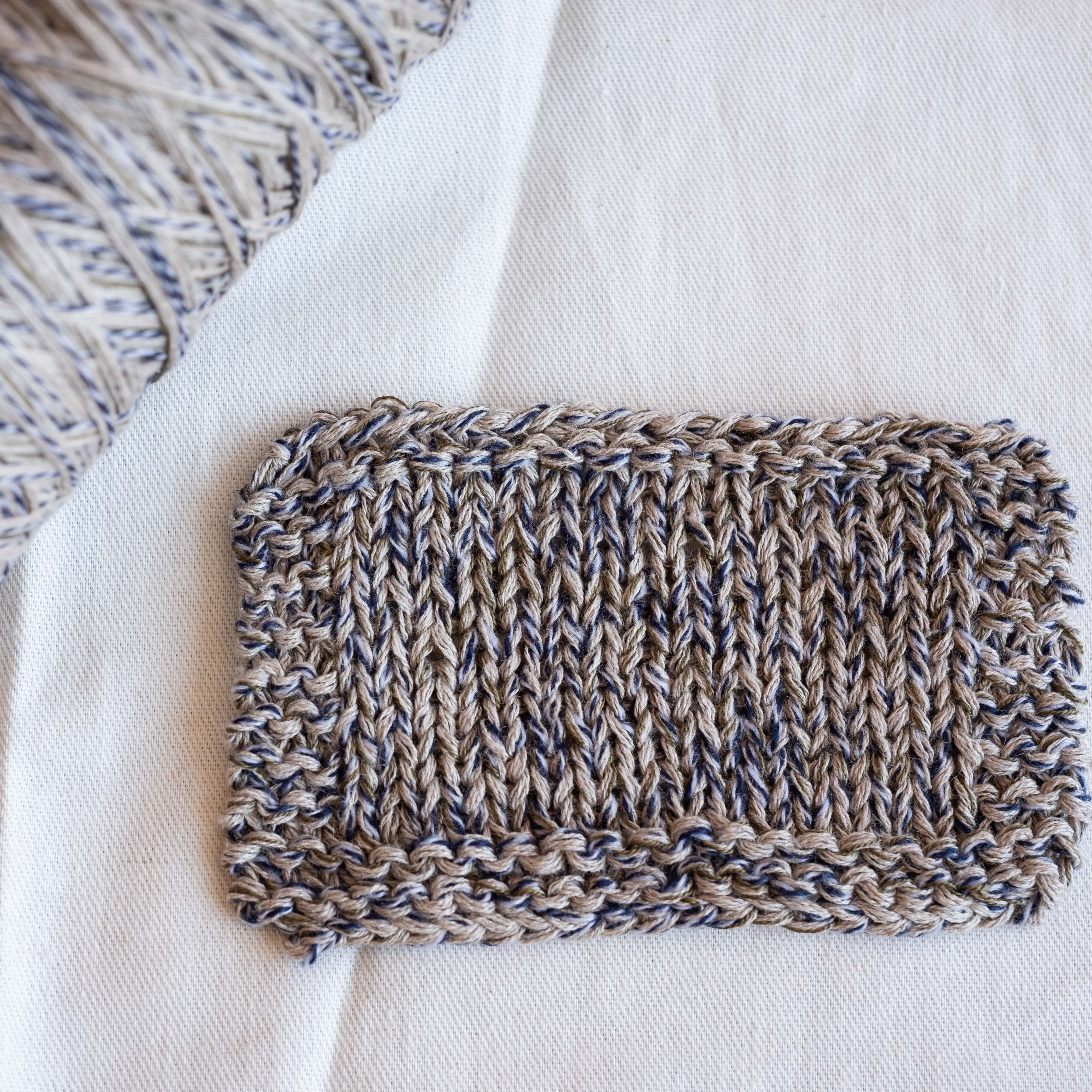 Smoky Quartz（中細・リネンシルクカシミヤ）（ITORICOT Concept Yarn）