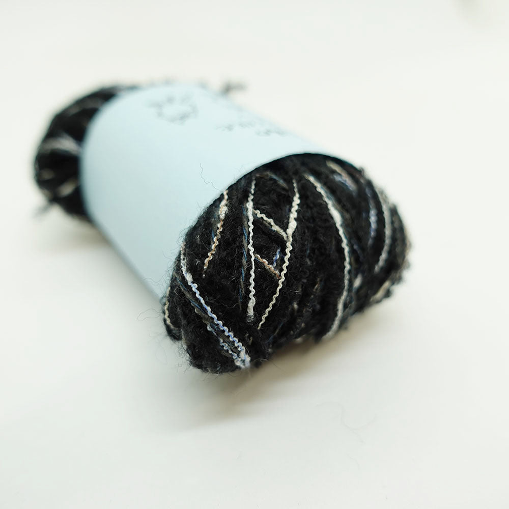 [Limited to one item] Set of 10 small rolls of sock yarn - Nekomata (BLACK series)