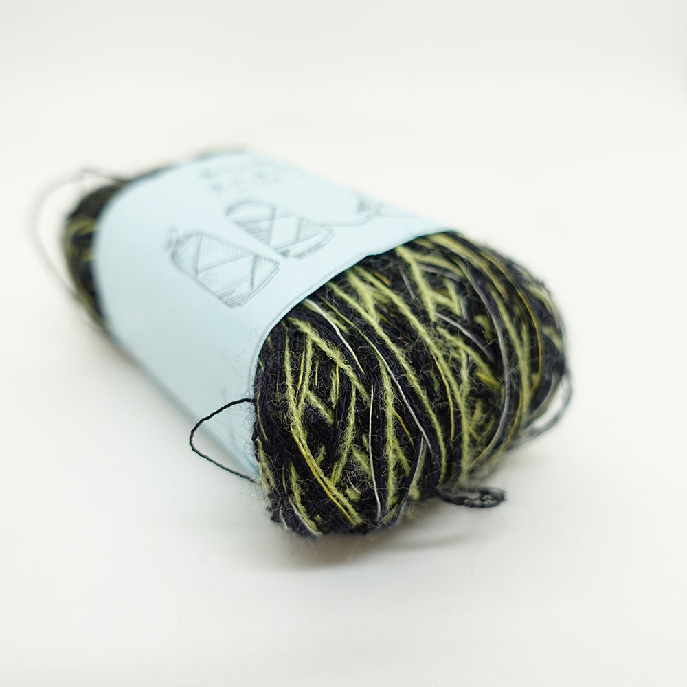 [Limited to one item] Set of 10 small rolls of sock yarn - Favorite sleeping place (BLACK series)