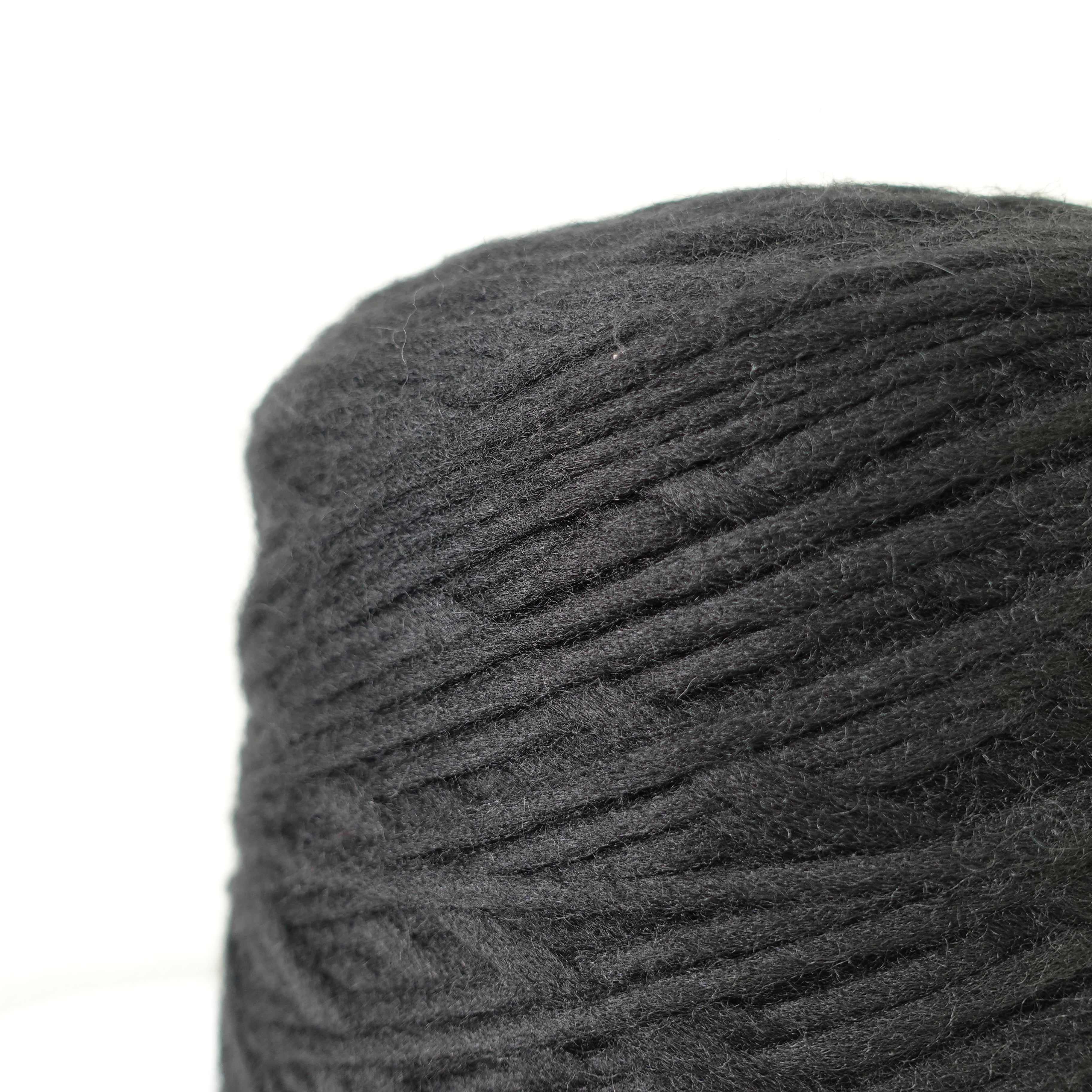 -big project- 1/1 Tail Roving - Black