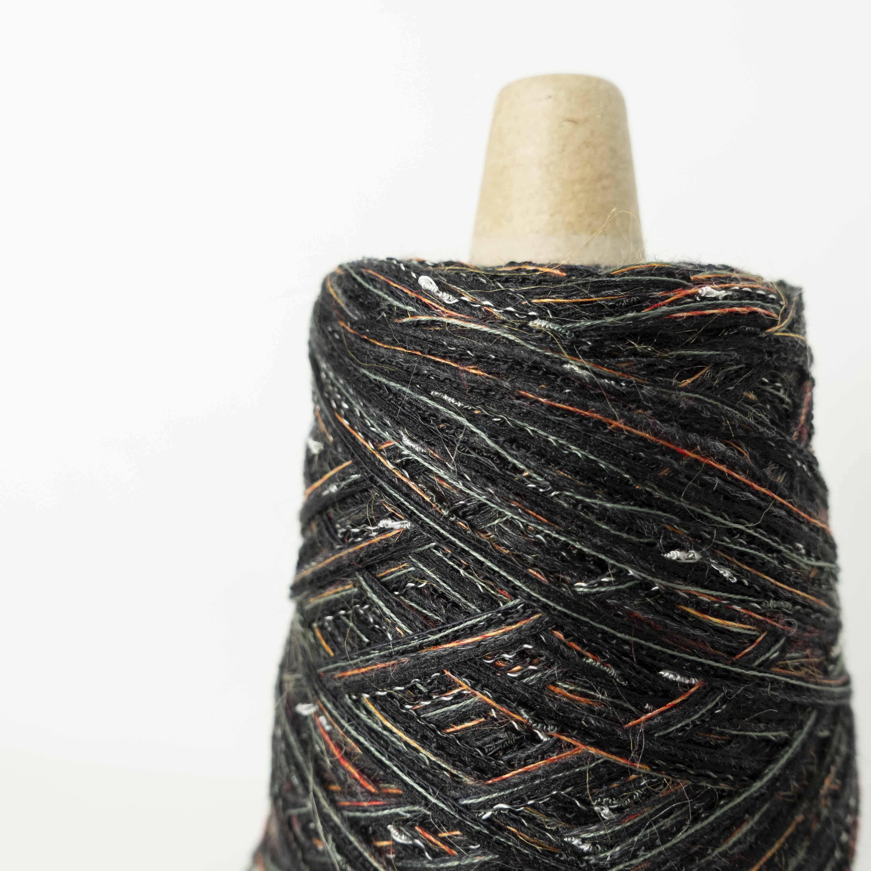 〈Blackシリーズ〉MIXED YARN（ミックスヤーン）