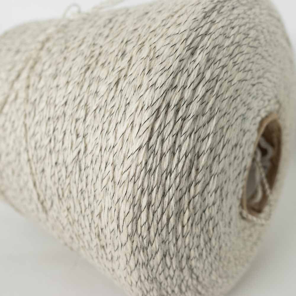 &lt;OUTLET&gt; [15] -big project- 1/4 Nylon twist cashmere α - White Tiger (some stains) [Only one available]