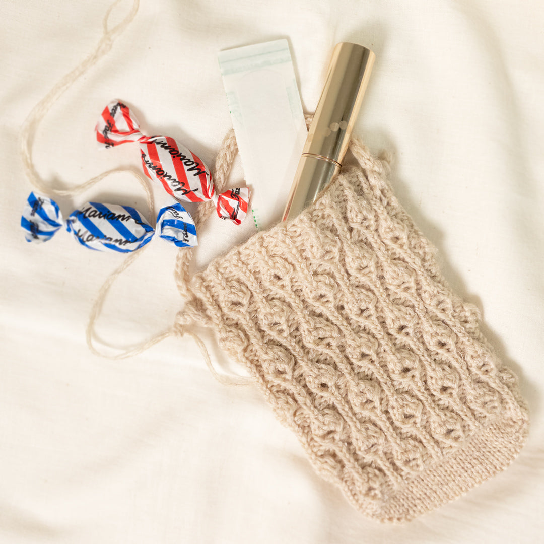 ande Nobu先生とWISH WOOLで編む、つぼみ模様のマルチポーチ