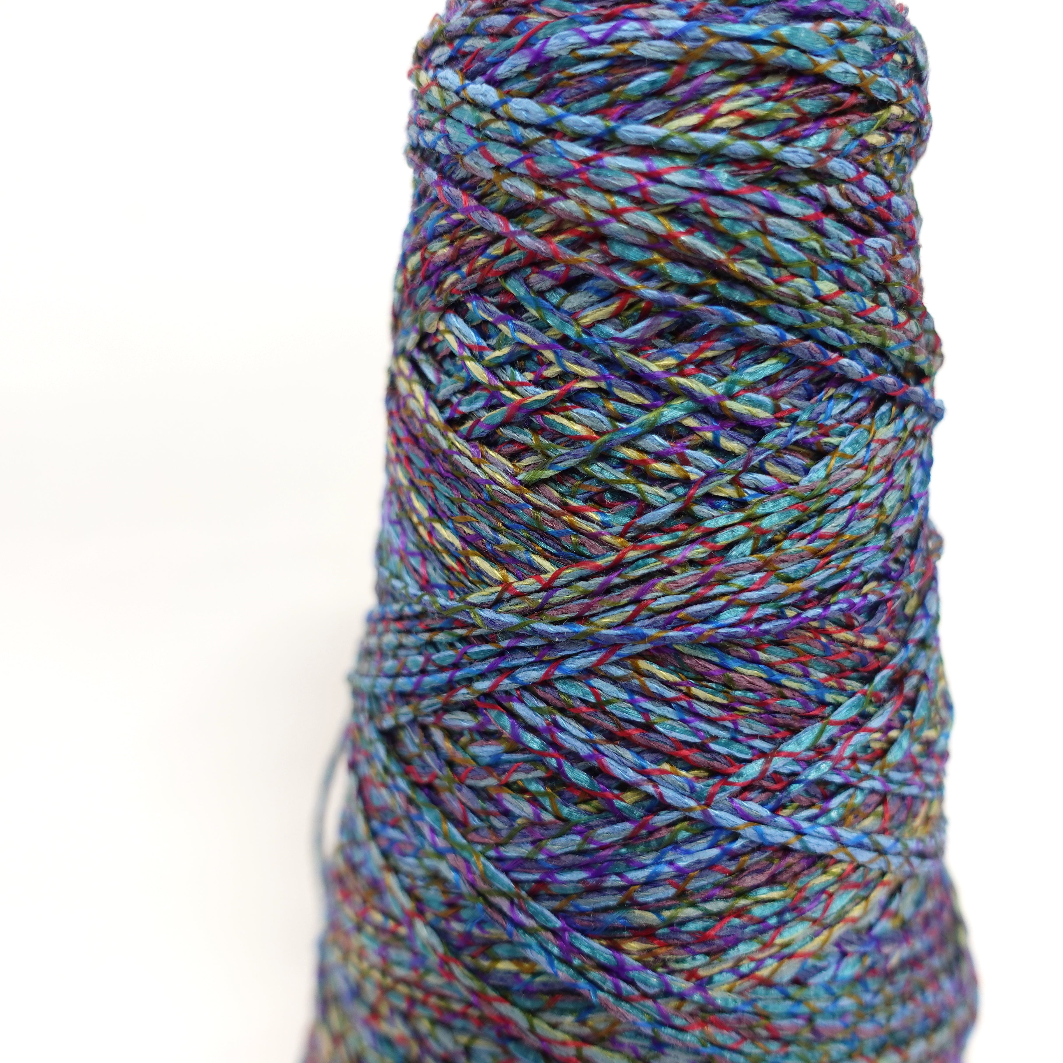 1/3.4 Rainbow Twisted Yarn Escape / Rainbow Co., Ltd.