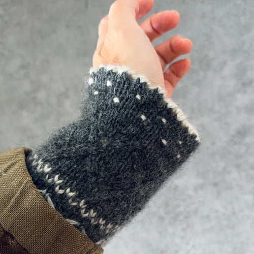[Pattern] Vista Wrist Warmer by Ayano Tanaka [ITORICOT Exclusive] [PDF]